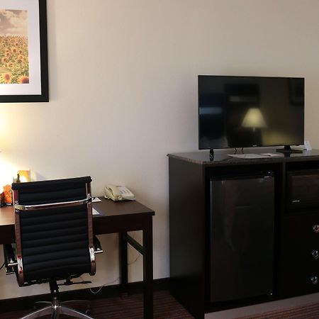 Best Western Parsons Inn Экстерьер фото