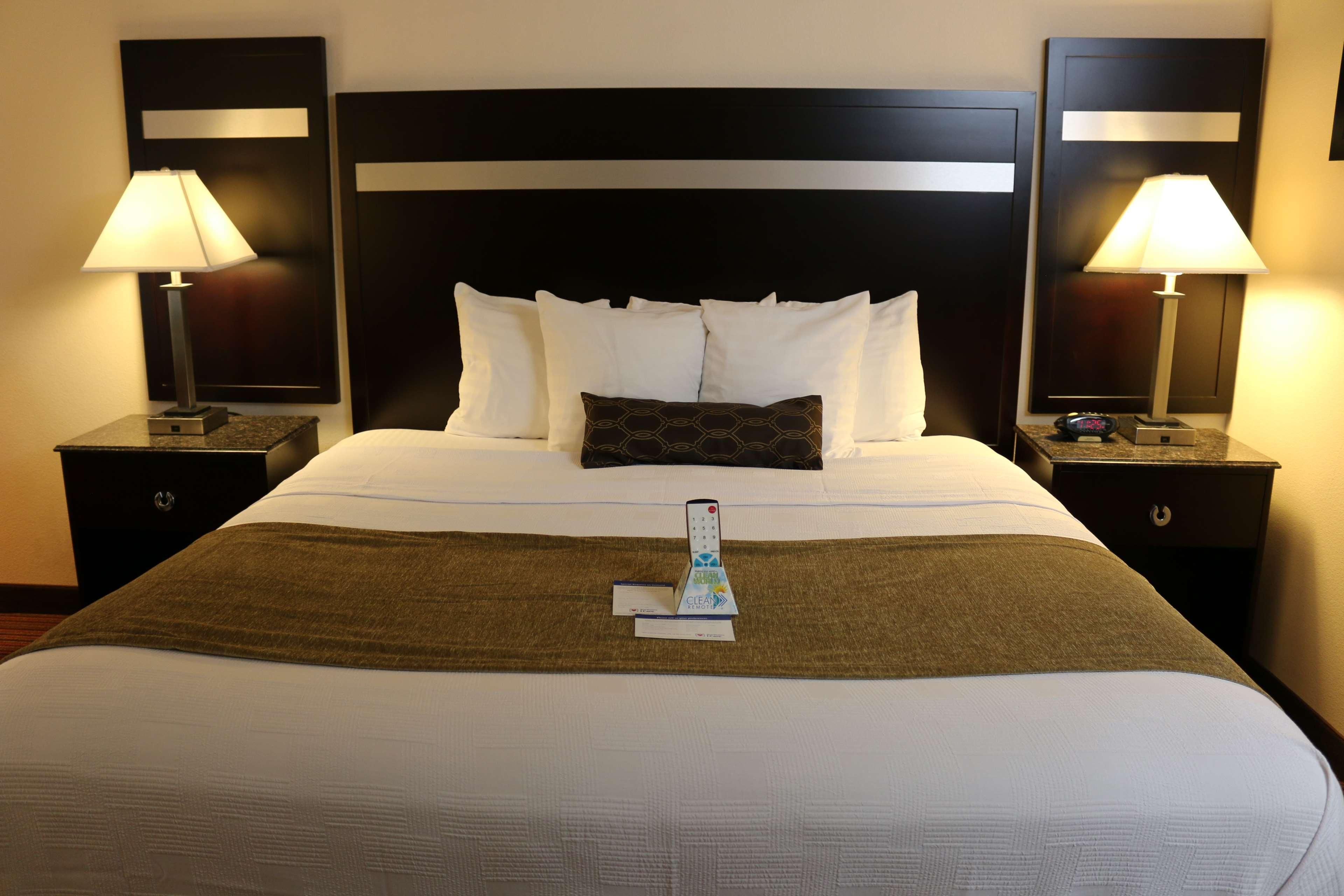 Best Western Parsons Inn Экстерьер фото