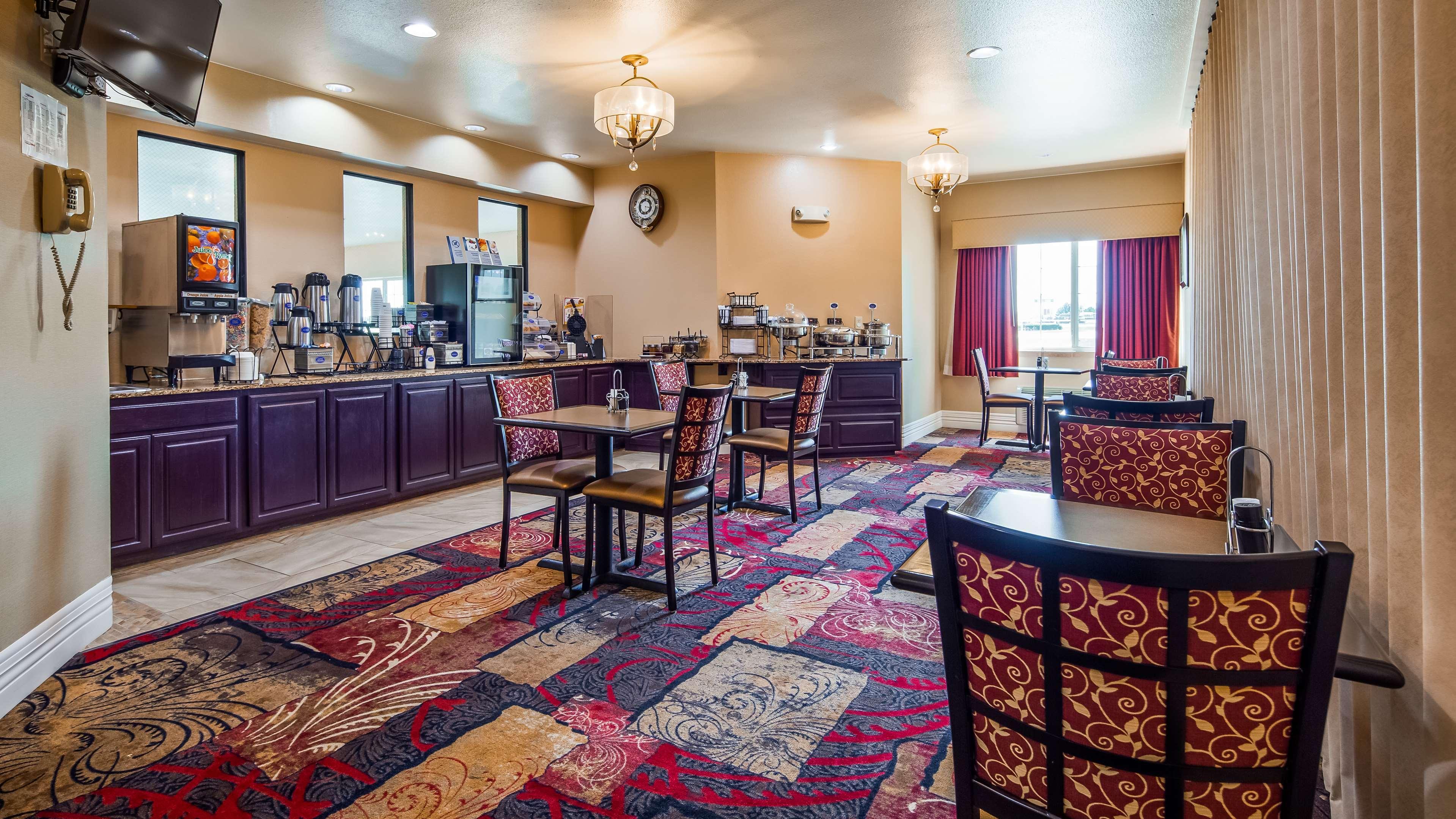Best Western Parsons Inn Экстерьер фото