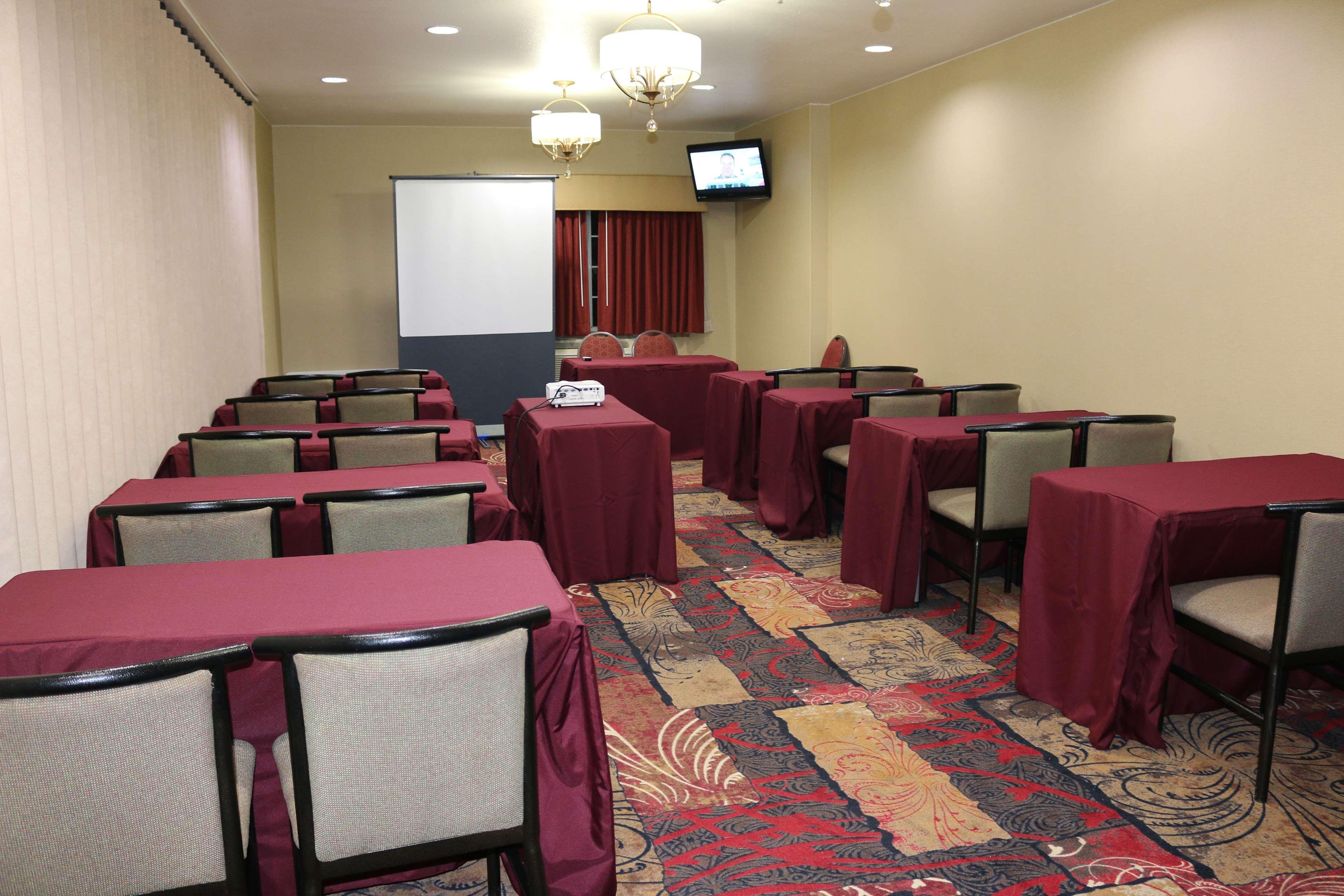 Best Western Parsons Inn Экстерьер фото
