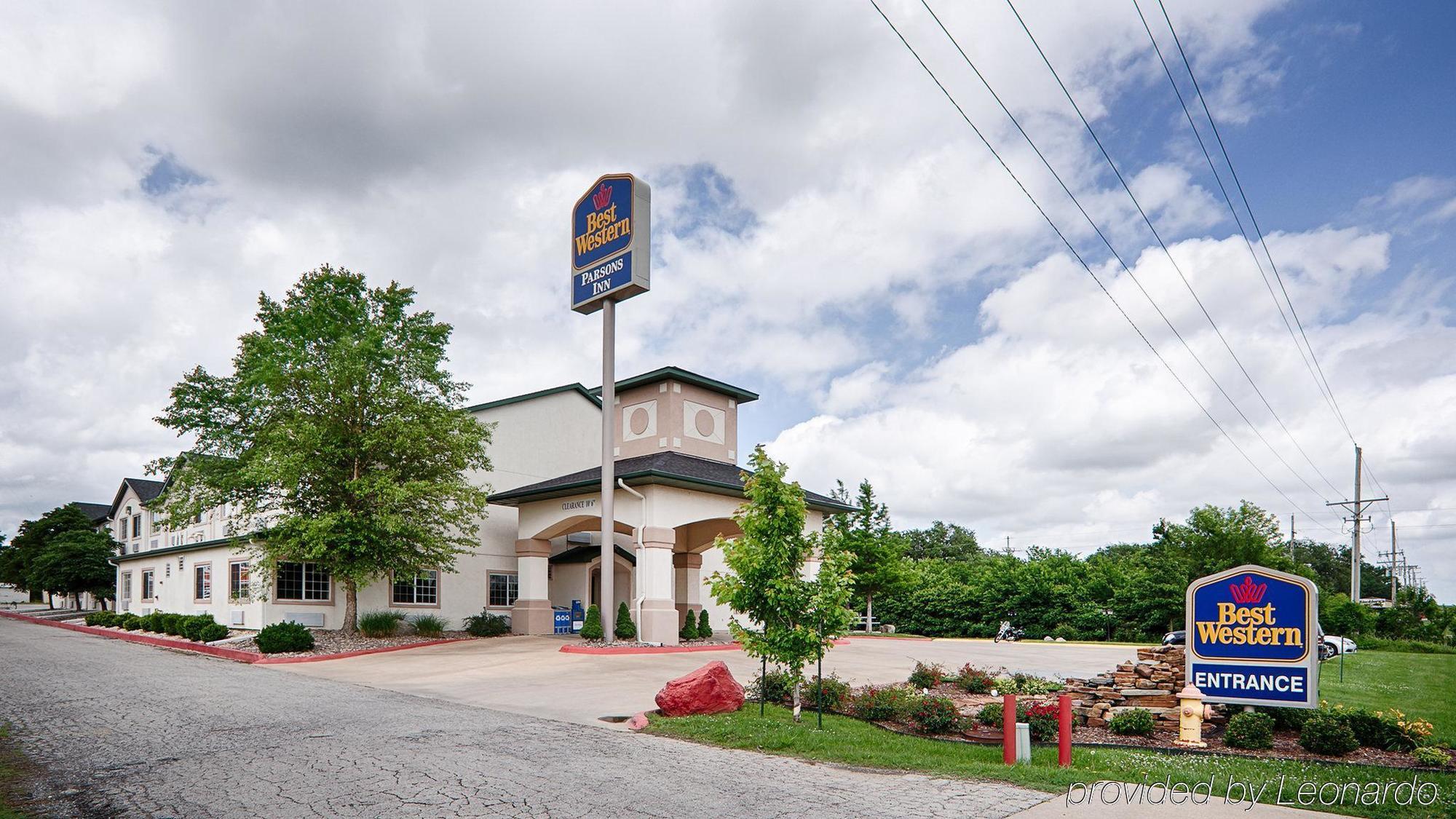 Best Western Parsons Inn Экстерьер фото