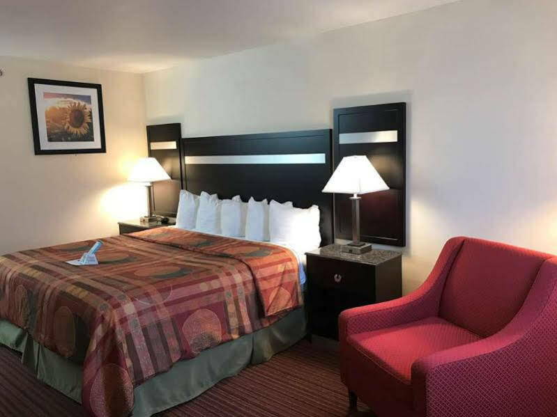 Best Western Parsons Inn Экстерьер фото