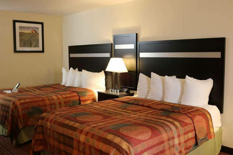 Best Western Parsons Inn Экстерьер фото